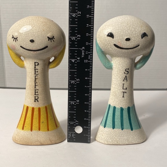 Vtg 6" Grinning Man & Lady Anthropomorphic Porcelain Salt & Pepper Shakers Japan - Picture 7 of 8